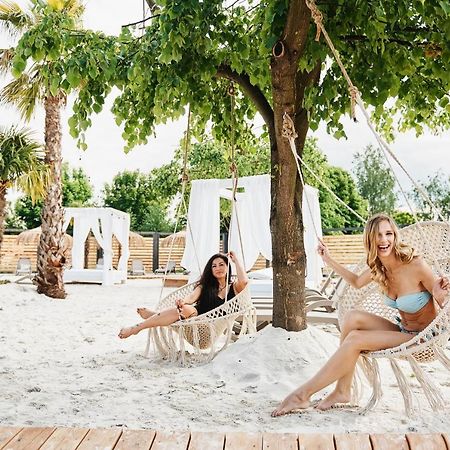Blue Diamond Hotel Active Spa Trzebownisko Ngoại thất bức ảnh