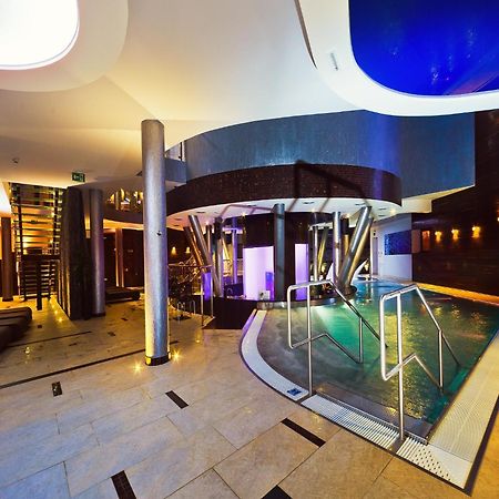 Blue Diamond Hotel Active Spa Trzebownisko Ngoại thất bức ảnh