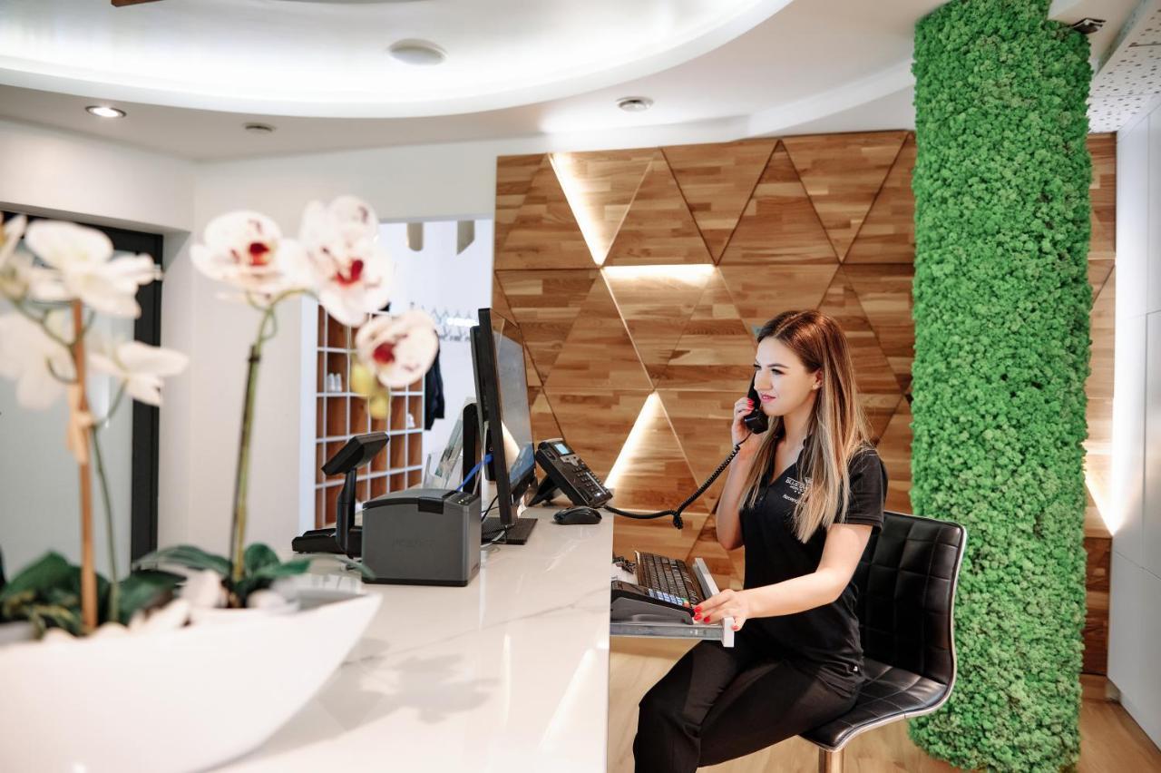 Blue Diamond Hotel Active Spa Trzebownisko Ngoại thất bức ảnh