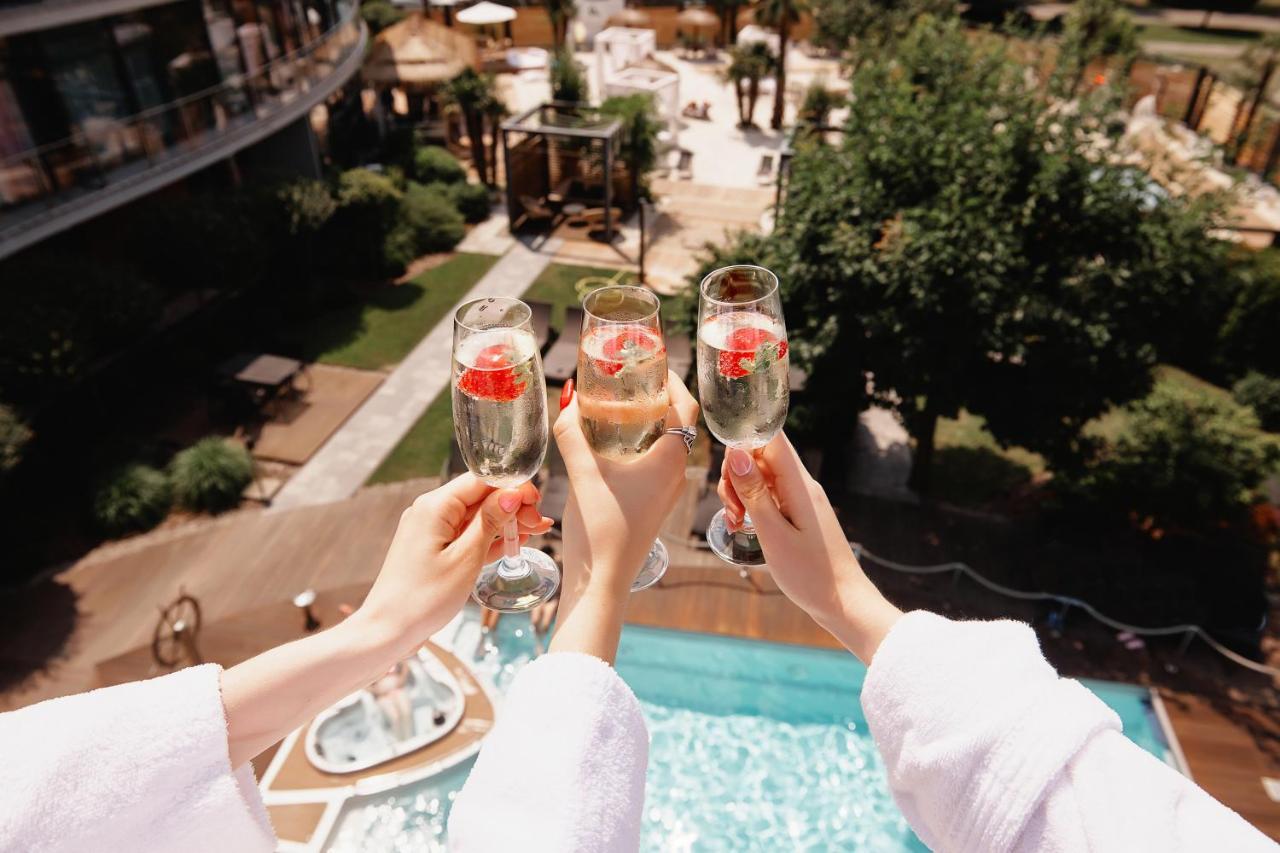 Blue Diamond Hotel Active Spa Trzebownisko Ngoại thất bức ảnh