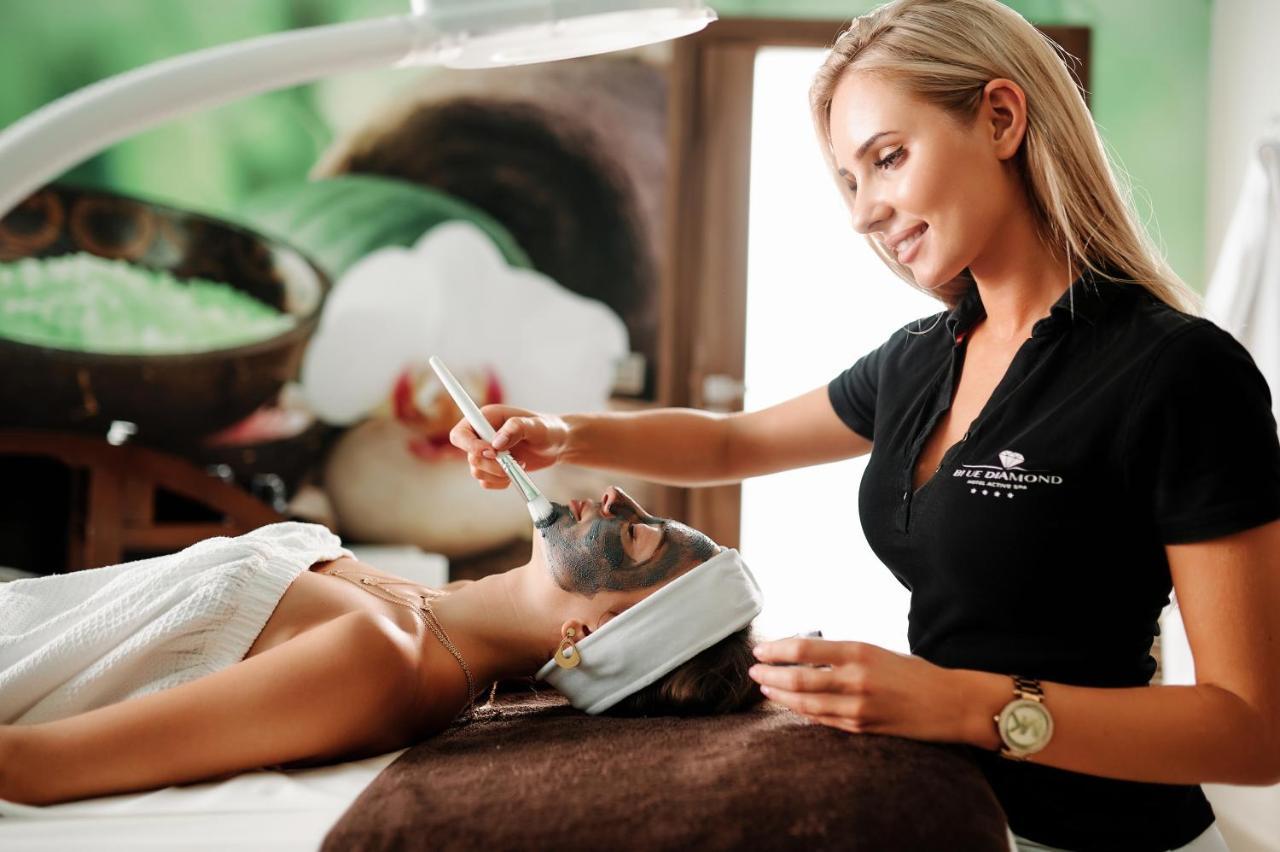 Blue Diamond Hotel Active Spa Trzebownisko Ngoại thất bức ảnh